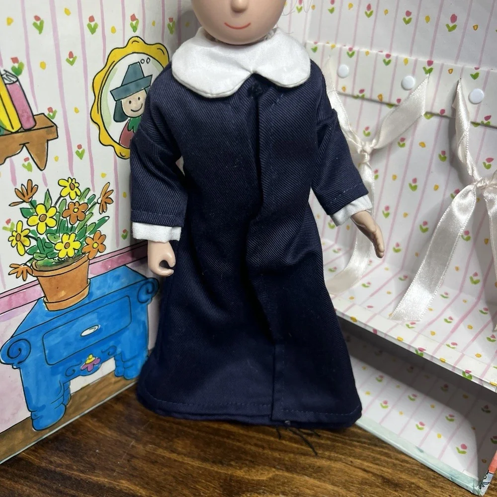 Eden Toys‎ 1999 Madeline Doll House Carrier And Doll Portable With Latch Vtg